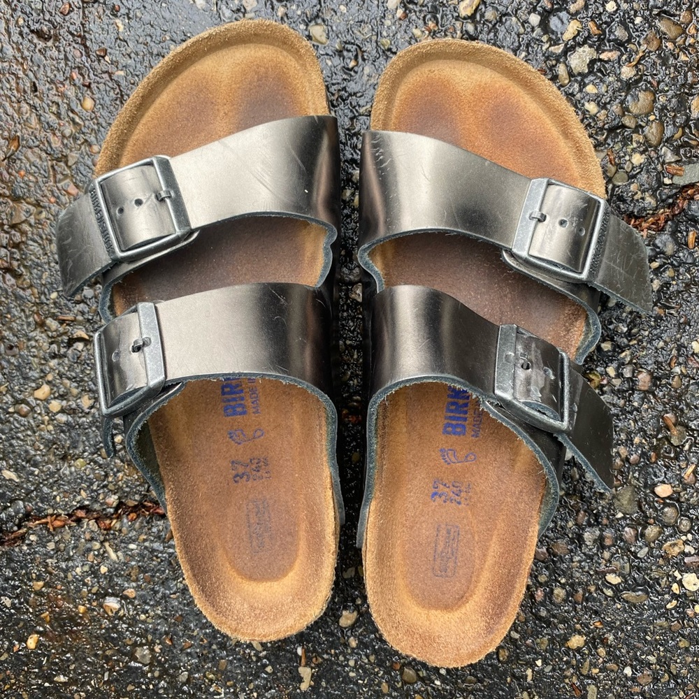 Birkenstocks 6.5 (37)